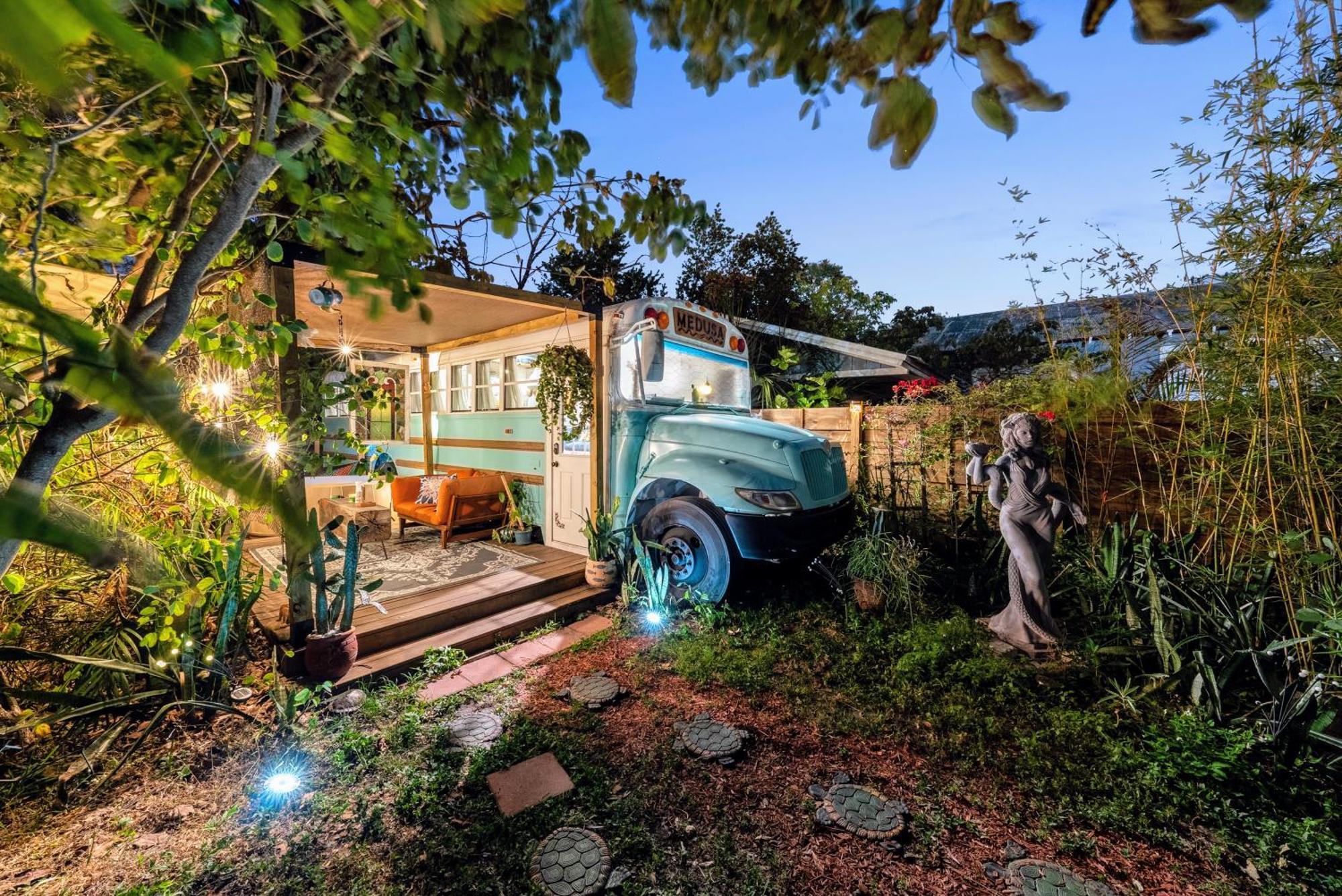 Cozy Af Medusa The Bus-lux